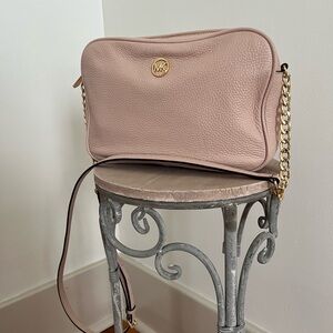 MK light pink purse crossbody bag Michael Kors women’s w gold hardware